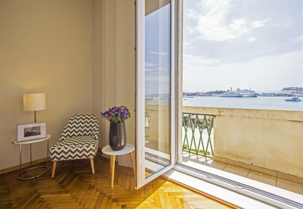 Appartement La Bayadere à Split 0*,